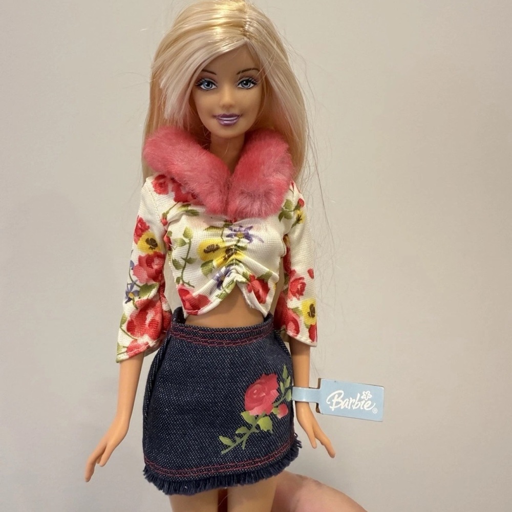 2/$40 vintage barbie doll 💕